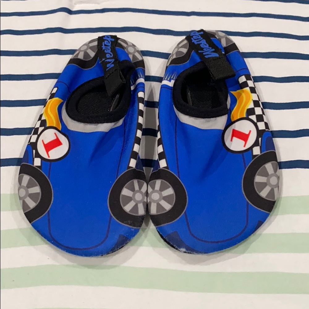 Weestep swim shoes